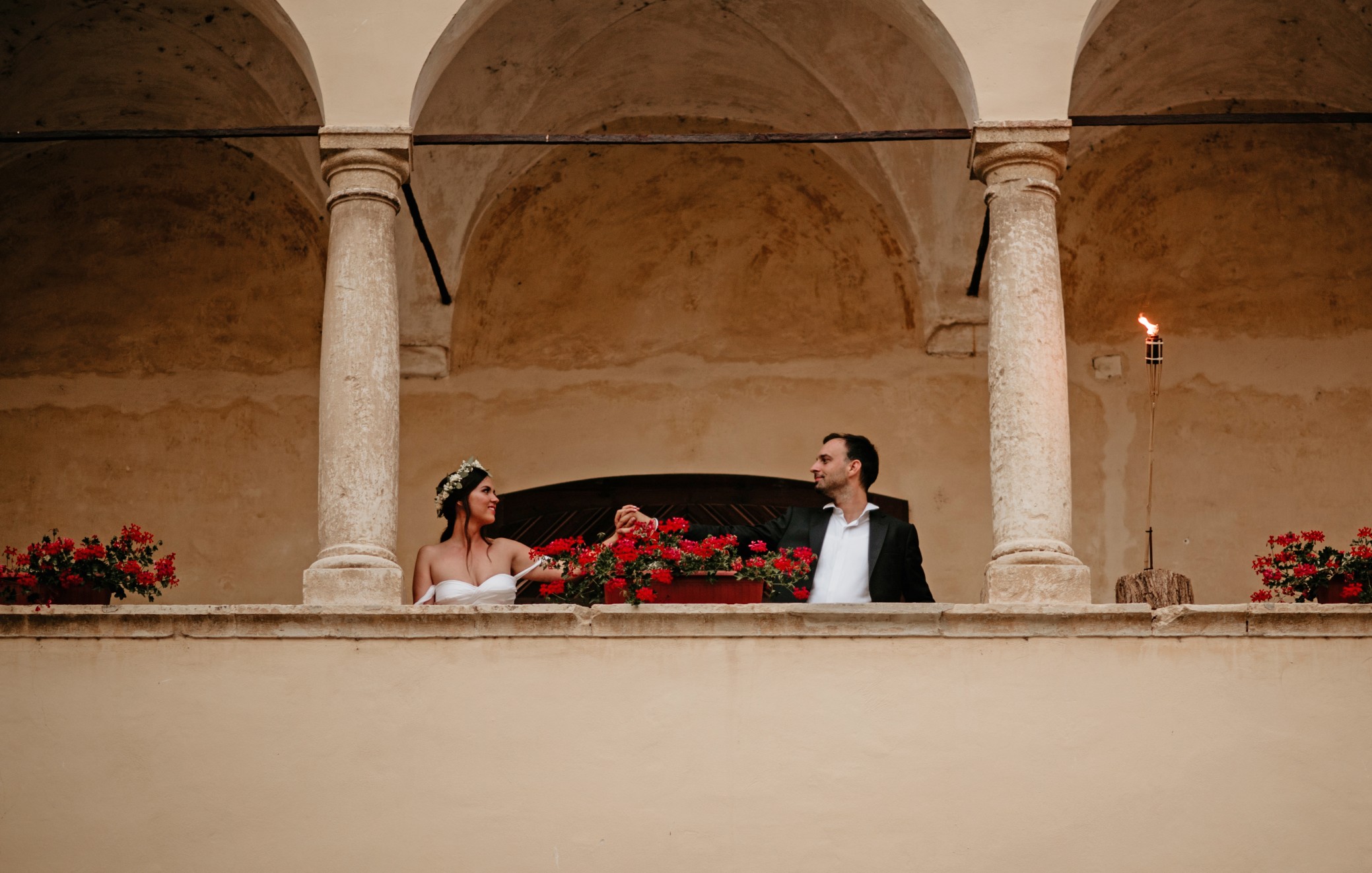 balcon-mariage-romantique